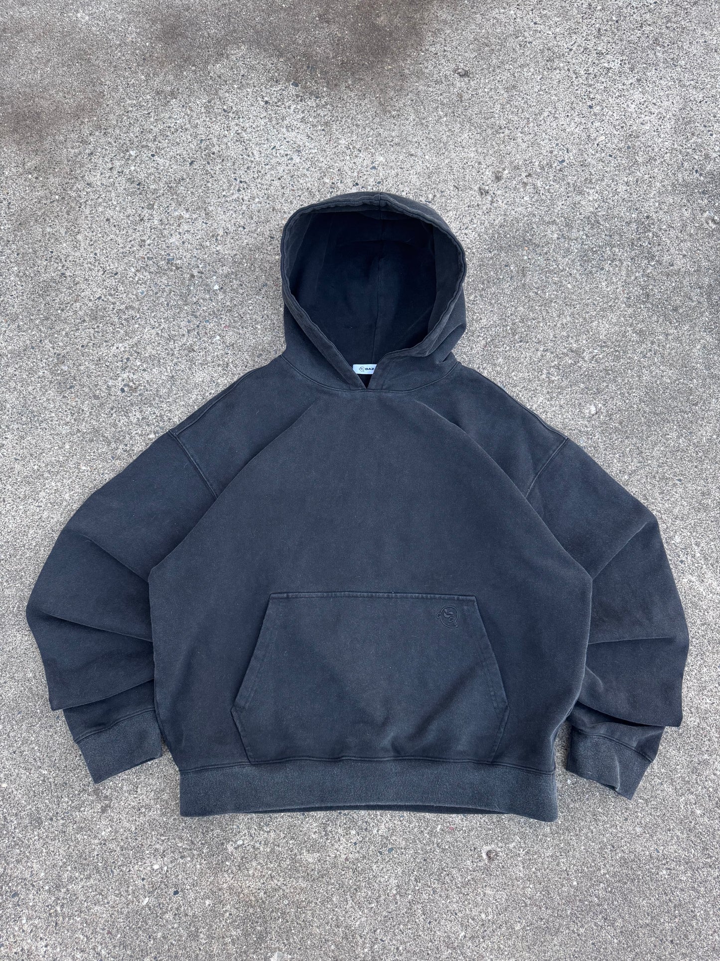 basics hoodie - black